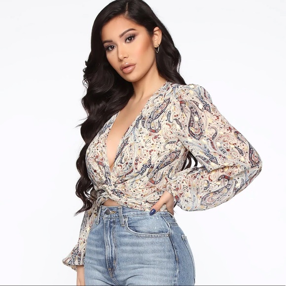 Fashion Nova Tops - NWOT Gold Flecks In Your Edges Top Ivory/Combo